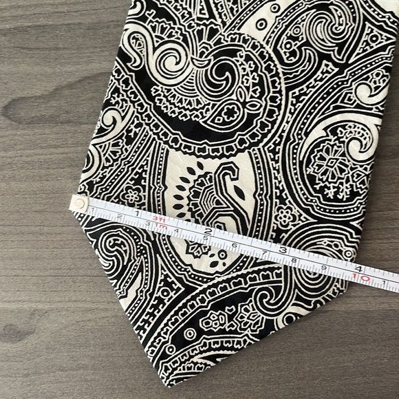 Vintage Hyde Park Black & White Silk Paisley Print Necktie - Picture 7 of 7